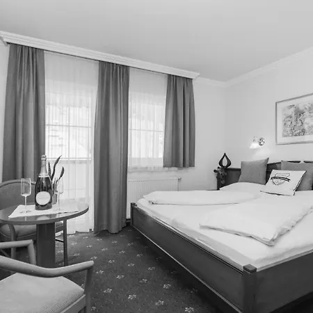 מלון Hotel24steps 4*