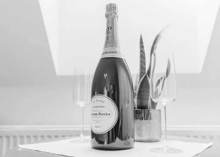 Hotel24steps מלון אישגל